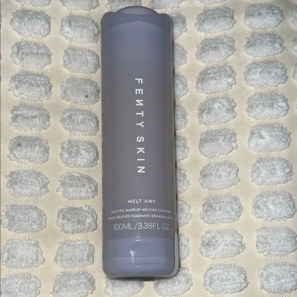 Fenty Skin Melt AWF Cleanser - Picture 1 of 3